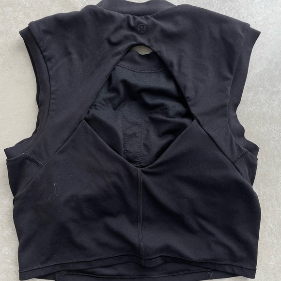 lulu lemon workout top - Picture 2 of 3